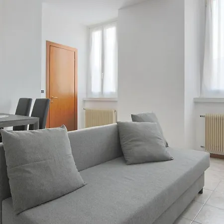 Italianway - Piazza Amendola 14 *