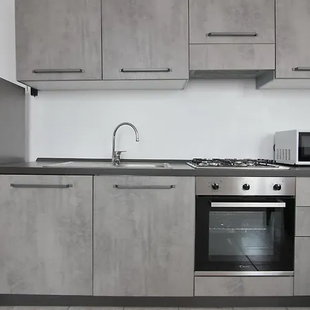 Italianway - Piazza Amendola 14 Côme